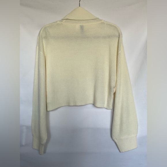 H&M Cream Cowl Neck Sweater with Oversized Fit - Picture 3 of 5